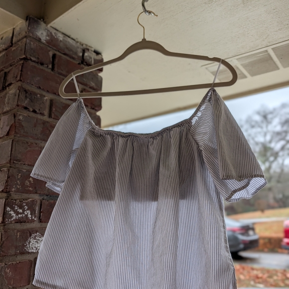 Express Grey Striped Off-Shoulder Top - Picture 3 of 4